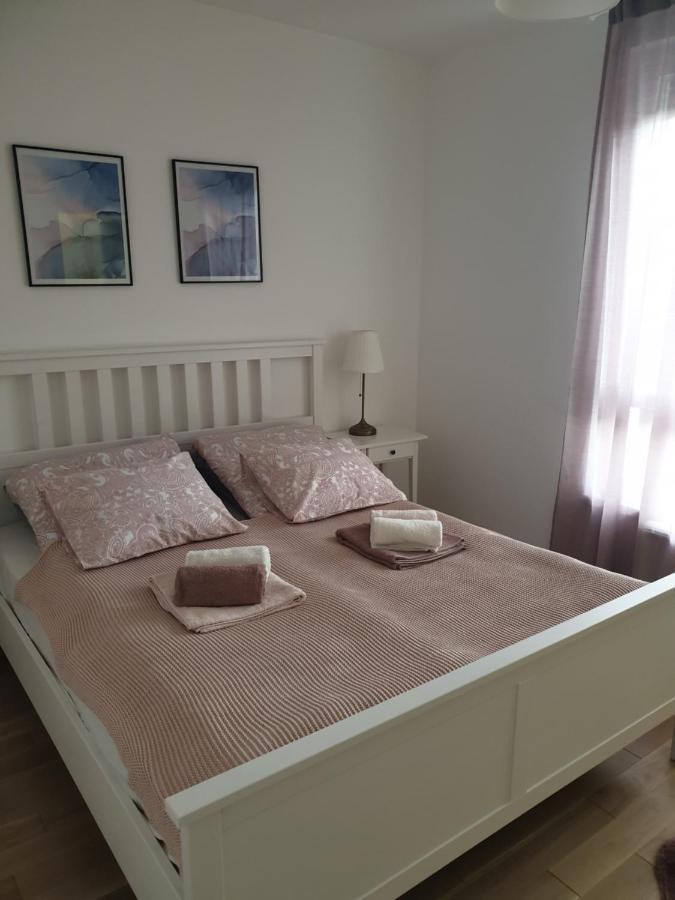 Apartman Viktoria Tuzla Exterior photo